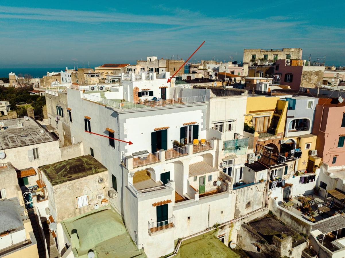 Апартаменти Torretta Corricella- Punta Pizzaco Прочида Екстер'єр фото